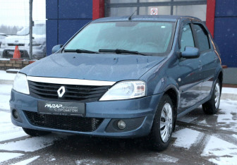 Подержанный автомобиль Renault Logan Sedan 2011 года (3 фото)