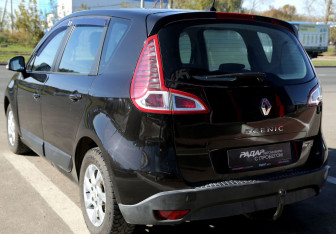 Подержанный автомобиль Renault Scenic 2009 года (4 фото)