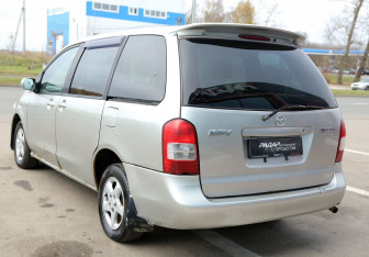 Подержанный автомобиль Mazda MPV 2000 года (4 фото)