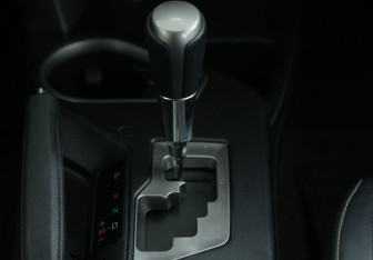 Подержанный автомобиль Toyota RAV4 2017 года (14 фото)