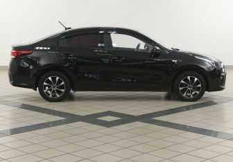 Подержанный автомобиль Kia Rio Sedan 2018 года (5 фото)