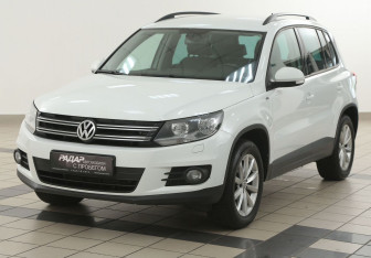 Подержанный автомобиль Volkswagen Tiguan 2015 года (8 фото)