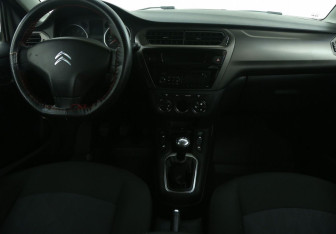 Подержанный автомобиль Citroen C-Elysee 2013 года (12 фото)