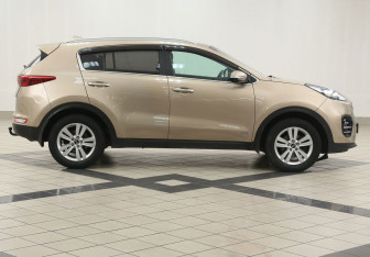 Подержанный автомобиль Kia Sportage 2017 года (5 фото)