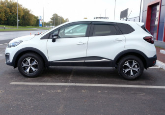 Подержанный автомобиль Renault Kaptur 2017 года (8 фото)