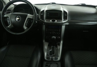 Подержанный автомобиль Chevrolet Captiva 2013 года (12 фото)