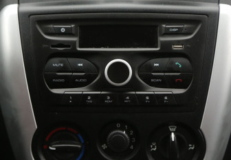 Подержанный автомобиль LADA (ВАЗ) Granta Liftback 2018 года (13 фото)