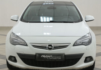 Подержанный автомобиль Opel Astra Hatchback 2012 года (6 фото)