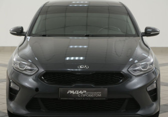 Подержанный автомобиль Kia Ceed Hatchback 2019 года (6 фото)