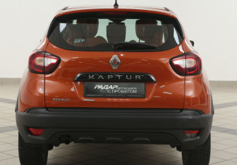 Подержанный автомобиль Renault Kaptur 2017 года (3 фото)
