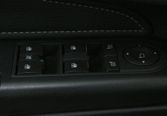 Подержанный автомобиль Opel Zafira Compactvan 2008 года (17 фото)