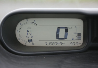 Подержанный автомобиль Citroen C3 Picasso 2013 года (17 фото)
