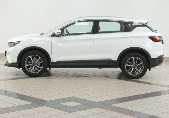 Подержанный автомобиль Geely Coolray 2023 года (7 фото)