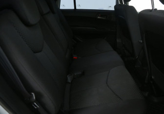 Подержанный автомобиль SsangYong Kyron 2011 года (11 фото)