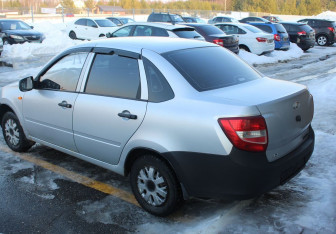 Подержанный автомобиль LADA (ВАЗ) Granta Sedan 2012 года (5 фото)