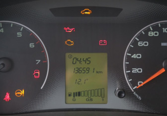 Подержанный автомобиль LADA (ВАЗ) Granta Sedan 2013 года (17 фото)