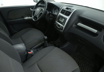 Подержанный автомобиль Kia Sportage 2009 года (9 фото)
