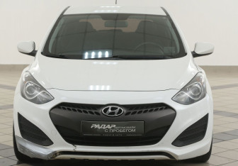 Подержанный автомобиль Hyundai i30 Hatchback 2013 года (6 фото)