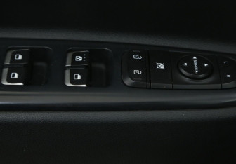 Подержанный автомобиль Kia Rio Hatchback 2021 года (16 фото)