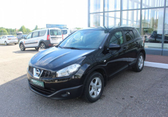 Подержанный автомобиль Nissan Qashqai 2012 года (3 фото)