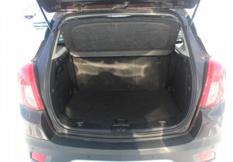 Подержанный автомобиль Opel Mokka 2014 года (14 фото)