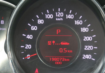 Подержанный автомобиль Kia Ceed Hatchback 2014 года (20 фото)