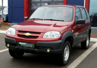 Подержанный автомобиль Chevrolet Niva 2012 года (3 фото)