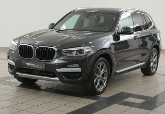 Подержанный автомобиль BMW X3 2018 года (8 фото)