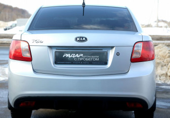 Подержанный автомобиль Kia Rio Sedan 2009 года (5 фото)