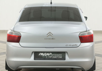 Подержанный автомобиль Citroen C-Elysee 2013 года (3 фото)