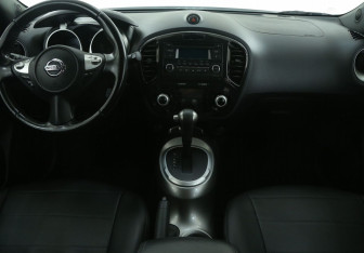 Подержанный автомобиль Nissan Juke 2012 года (12 фото)