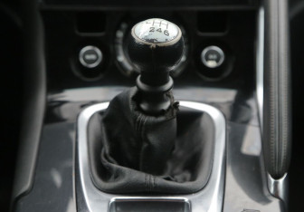 Подержанный автомобиль Peugeot 3008 2010 года (13 фото)