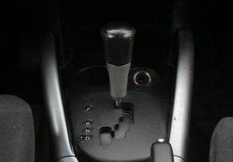 Подержанный автомобиль Mitsubishi Outlander 2008 года (13 фото)