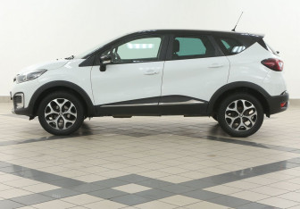 Подержанный автомобиль Renault Kaptur 2019 года (8 фото)