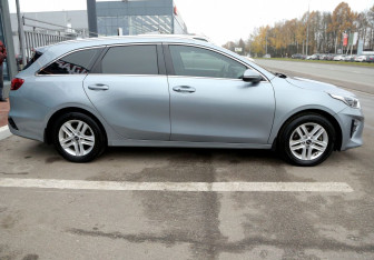Подержанный автомобиль Kia Ceed Wagon 2019 года (7 фото)