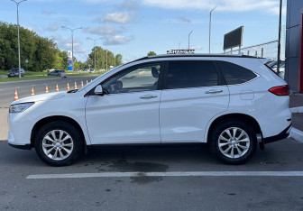 Подержанный автомобиль Haval M6 2023 года (8 фото)