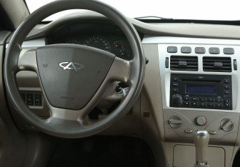 Подержанный автомобиль Vortex Estina 2010 года (14 фото)