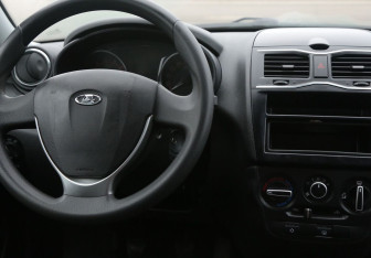 Подержанный автомобиль LADA (ВАЗ) Granta Sedan 2018 года (14 фото)