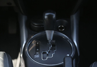 Подержанный автомобиль Peugeot 4008 2012 года (14 фото)