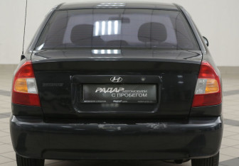 Подержанный автомобиль Hyundai Accent Sedan 2008 года (3 фото)