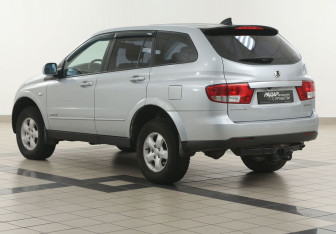 Подержанный автомобиль SsangYong Kyron 2011 года (2 фото)