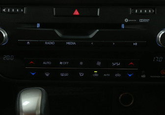 Подержанный автомобиль Lexus RX 2017 года (23 фото)