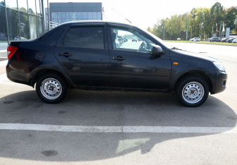 Подержанный автомобиль LADA (ВАЗ) Granta Sedan 2013 года (7 фото)
