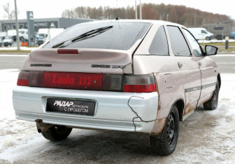 Подержанный автомобиль LADA (ВАЗ) 2112 2001 года (6 фото)
