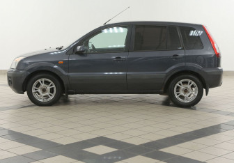 Подержанный автомобиль Ford Fusion 2008 года (7 фото)