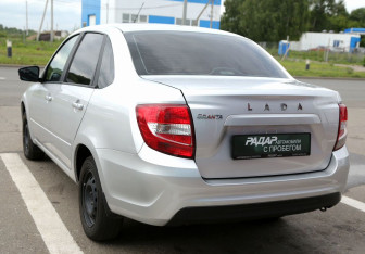 Подержанный автомобиль LADA (ВАЗ) Granta Sedan 2024 года (4 фото)
