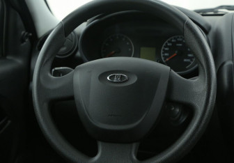 Подержанный автомобиль LADA (ВАЗ) Granta Liftback 2016 года (16 фото)