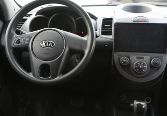 Подержанный автомобиль Kia Soul 2011 года (13 фото)