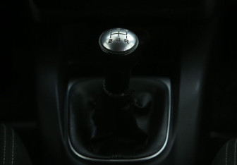 Подержанный автомобиль Citroen C4 Hatchback 2012 года (15 фото)