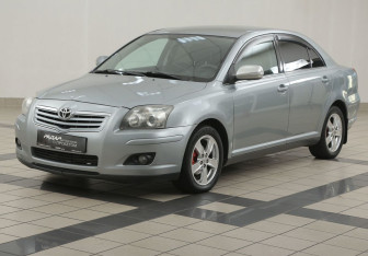 Подержанный автомобиль Toyota Avensis Sedan 2008 года (8 фото)